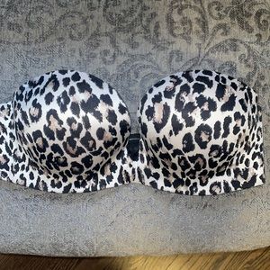 Body by Victoria Push-up strapless bra only worn a few times.